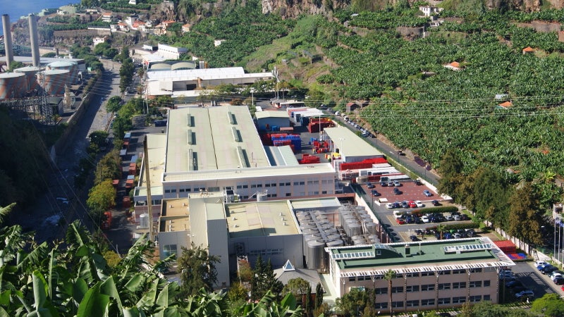 Trabalhadores da Empresa de Cervejas da Madeira em greve por aumentos salariais