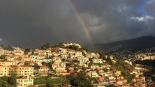 Imagem de Madeira continua com aviso laranja devido à previsão de chuva forte