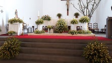 Imagem de Mais de três mil sapatinhos enfeitam a Igreja do Porto da Cruz