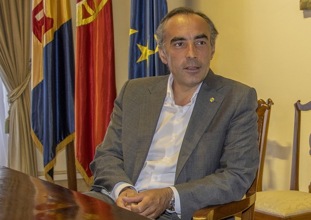 Poltica