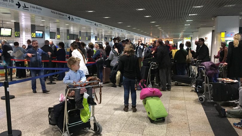 Situação do aeroporto da Madeira normalizada após 11 voos cancelados