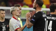 Imagem de UEFA pune futebolista austríaco com um jogo de suspensão