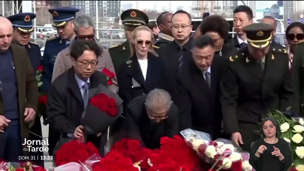 Ataque de Moscovo. Embaixadores prestam homenagem às vítimas