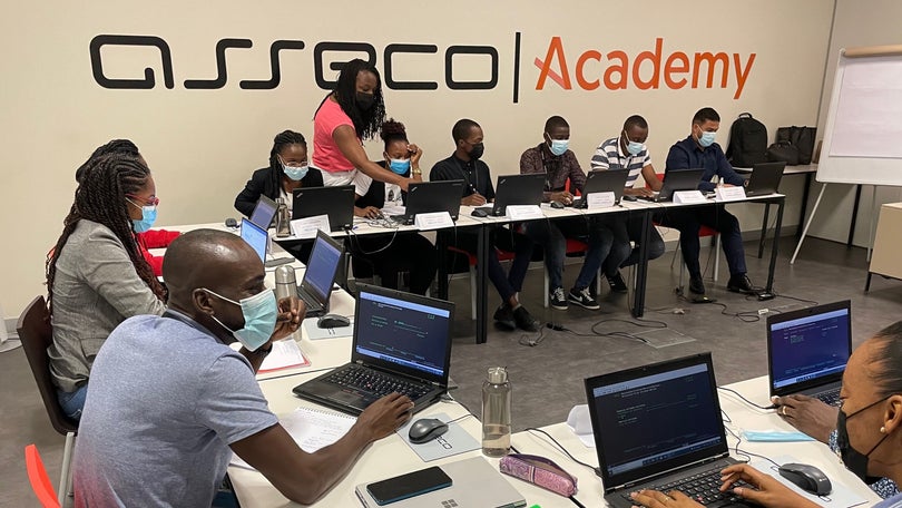 Imagem de Empresa de raiz madeirense forma especialistas na banca em Angola
