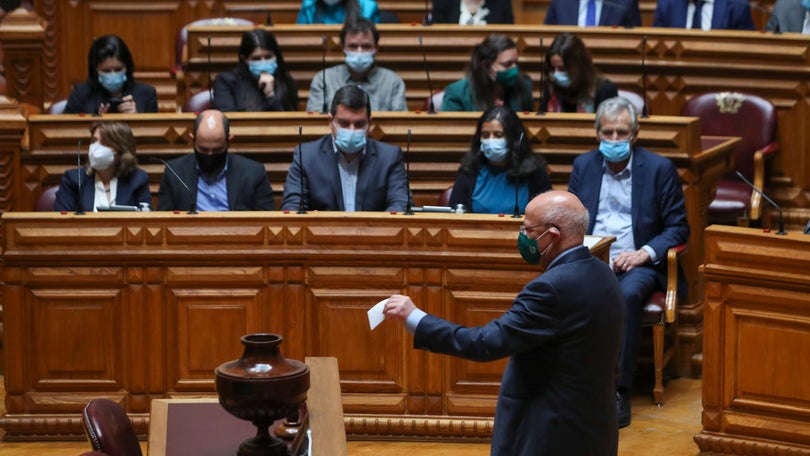 Santos Silva eleito presidente da Assembleia da República