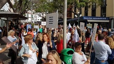 Imagem de “Histórica” adesão à greve com centenas de professores nas ruas do Funchal