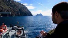 Imagem de Navio da Marinha presta apoio na rendição dos vigilantes das Desertas