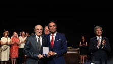 Imagem de Governo da Madeira condecora 13 entidades e personalidades madeirenses