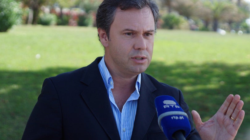 Imagem de Líder do CDS-PP/Madeira acusa António Costa de chico espertismo