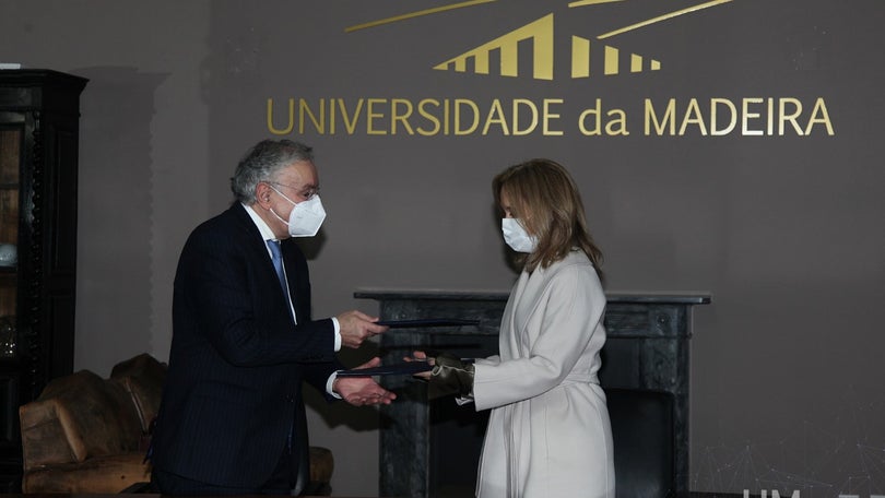 Imagem de Protocolo de cooperação entre UMa e UCP gere três novas pós-graduações