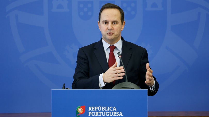 Imagem de Ministro das Finanças vai hoje ao parlamento sobre indemnização a Alexandra Reis