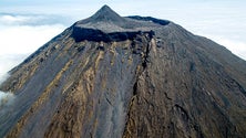 Imagem de 2022 bate o recorde no número de subidas à montanha do Pico (Vídeo)