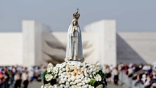 Imagem de Covid-19: Peregrinação de maio em Fátima celebrada sem peregrinos