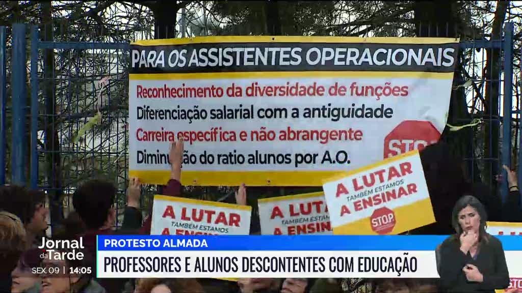 Pais e alunos protestam em escola de Almada