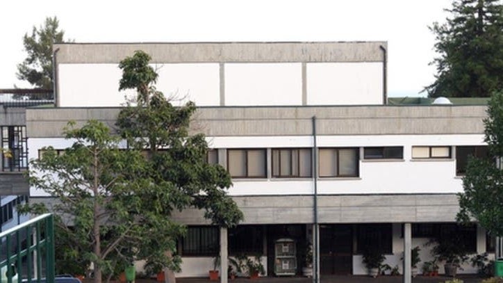 Imagem de Aluno e docente da Escola Gonçalves Zarco testam positivo para a Covid-19