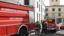 Imagem de Câmara do Funchal alerta para constrangimentos na zona do incêndio de sexta-feira