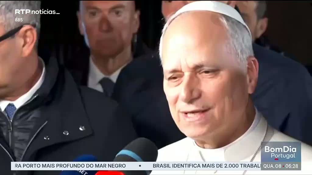 Papa Francisco apela ao fim das hostilidades contra a população iraniana