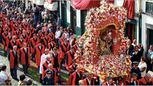 Imagem de Emigrantes regressam aos Açores para as Festas do Senhor Santo Cristo (Vídeo)