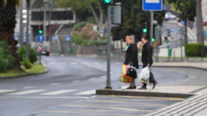 Covid-19: Uso de máscara passa a ser obrigatório na Madeira a partir da próxima sexta-feira