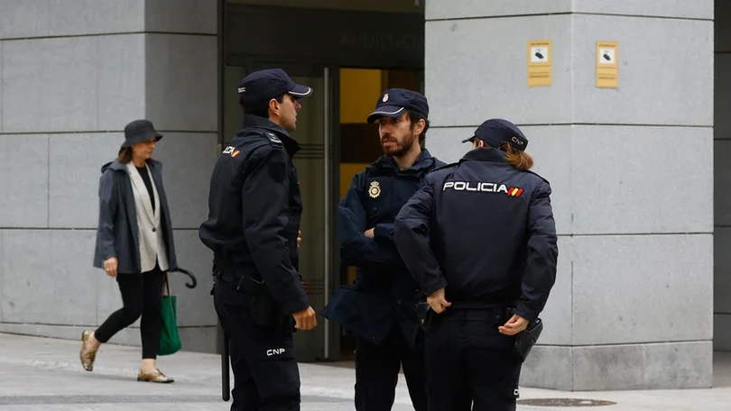 Menor fere vários professores e alunos com arma branca em escola no sul de Espanha