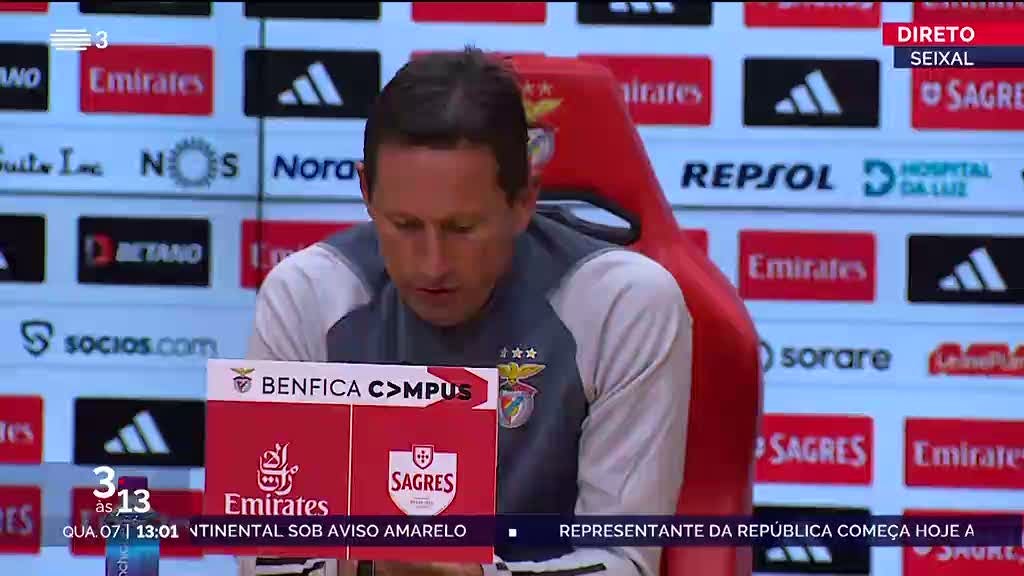 Roger Schmidt fez a antevisão do jogo com o Vizela