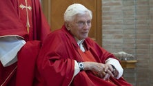 Imagem de Morreu o teólogo alemão que renunciou ao pontificado