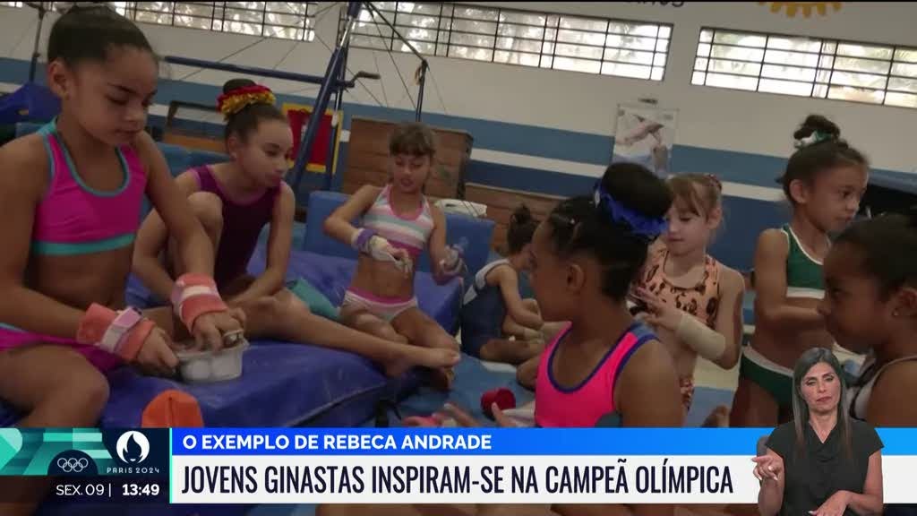 Rebeca Andrade inspira jovens ginastas de São Paulo