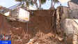 Prédio atingido por um deslizamento de terras (vídeo)