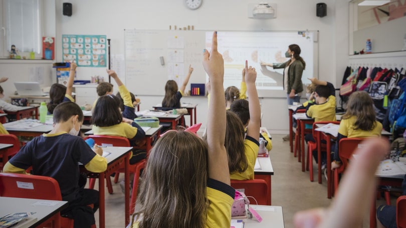 Regras de isolamento mais flexíveis nas escolas