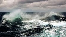 Imagem de Vento e mar agitado colocam Madeira sob aviso amarelo