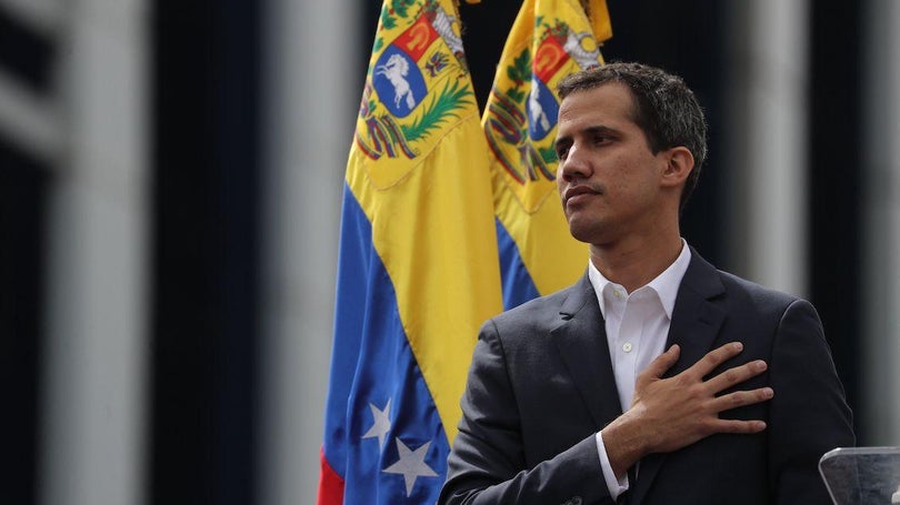 Imagem de Guaidó assume presidência de parlamento paralelo