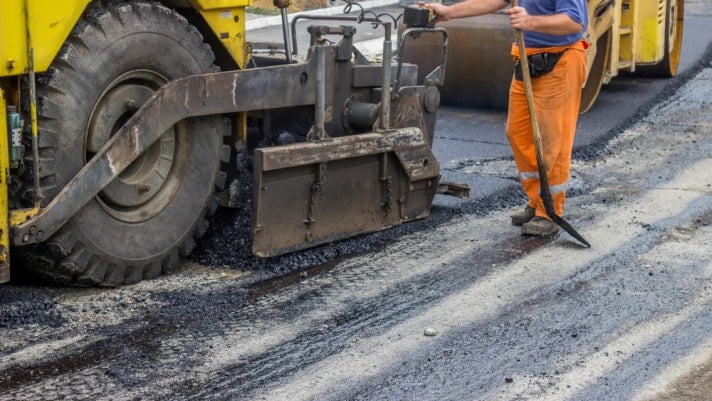 Imagem de Funchal investe 597 mil euros na pavimentação de 15 estradas