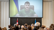 Imagem de Zelensky pede no Parlamento dinamarquês mais sanções contra a Rússia