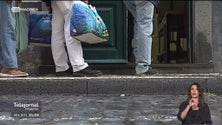 Imagem de Risco de pobreza afeta os mais jovens (vídeo)