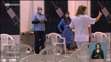 Imagem de Vacina contra a Covid-19 foi administrada pela primeira vez há 2 anos (vídeo)