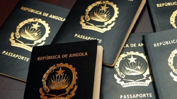 Imagem de Burlões aproveitam aumento do pedido de vistos em Angola para esquemas ilegais
