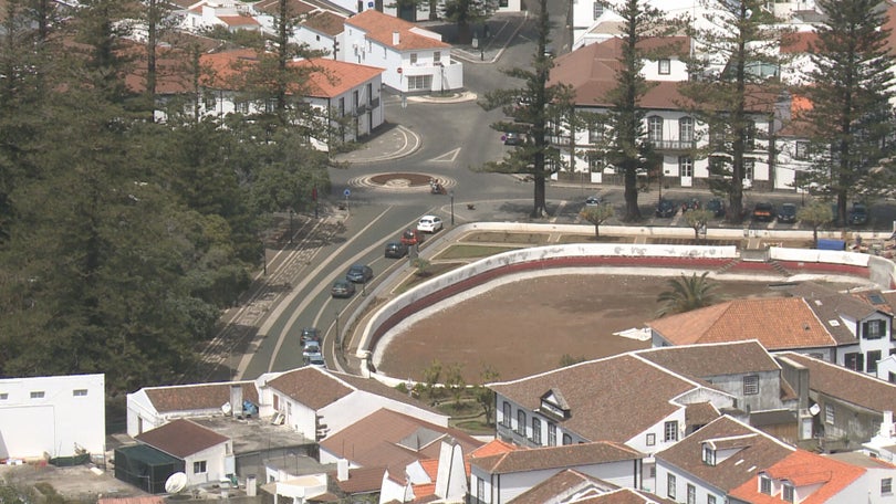 Imagem de Pauis parados