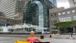 Imagem de Mayra Santos nada em redor de Manhattan (áudio)