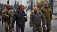 Imagem de Zelensky agradece solidariedade europeia com proposta de ajuda de 18.000 ME