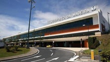 Imagem de Voo com destino a Jersey atrasado