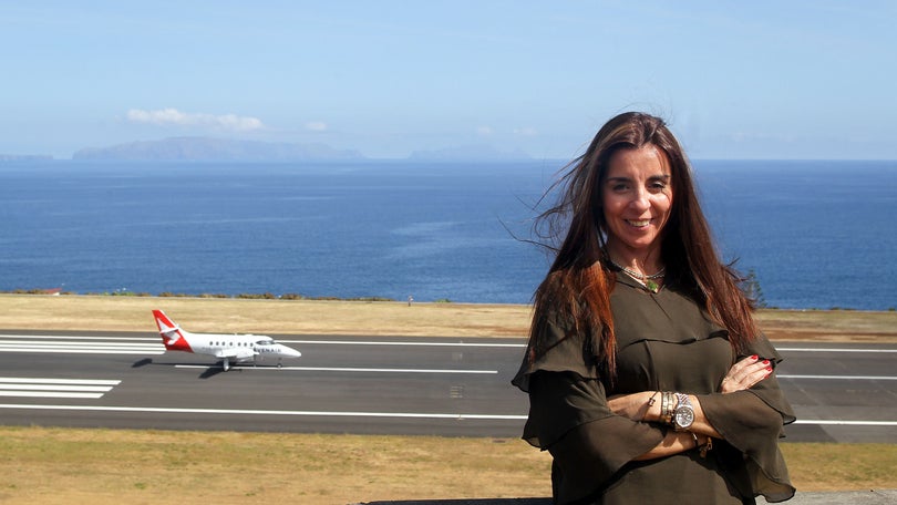 Imagem de Filha de madeirenses é a única instrutora na aviação civil no Dubai