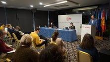 Imagem de Candidatos criticam calendário (vídeo)