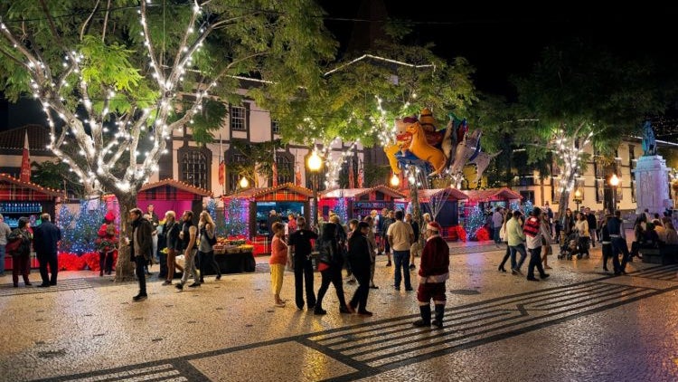 Imagem de Atividade comercial na Madeira sem retração significativa no Natal
