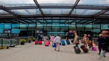 Imagem de Reino Unido proíbe viagens até 17 de maio