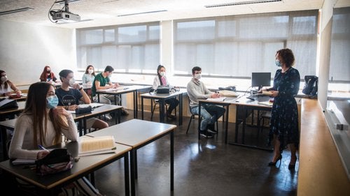 Imagem de Ano letivo atípico termina hoje, com maioria dos alunos em casa