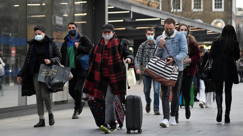 Imagem de Reino Unido regista novo máximo de casos desde janeiro