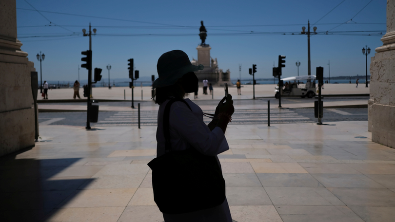 Portugal com mais 333 casos e cinco óbitos