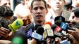 Guaidó também pede ajuda do Papa Francisco para sair da crise