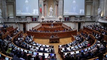 Imagem de Governo vai aprovar diploma que obriga bancos a renegociar contratos de crédito à habitação