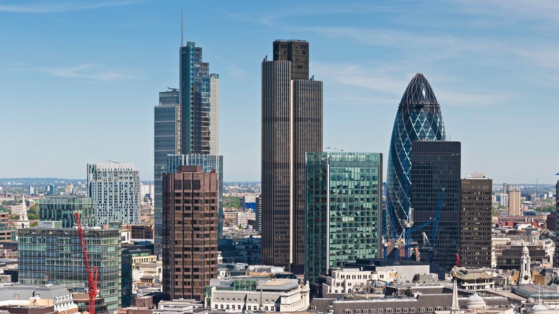 Imagem de Bancos britânicos vão fechar ou bloquear contas de imigrantes ilegais